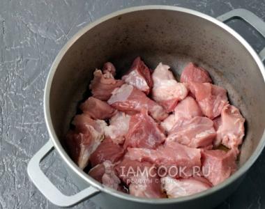 Рецепт: Ароматный свиной плов с узбекскими нотками
