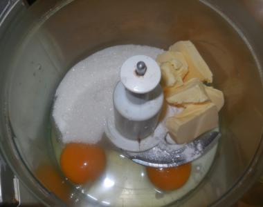 Рецепт пирожков с клубникой в духовке